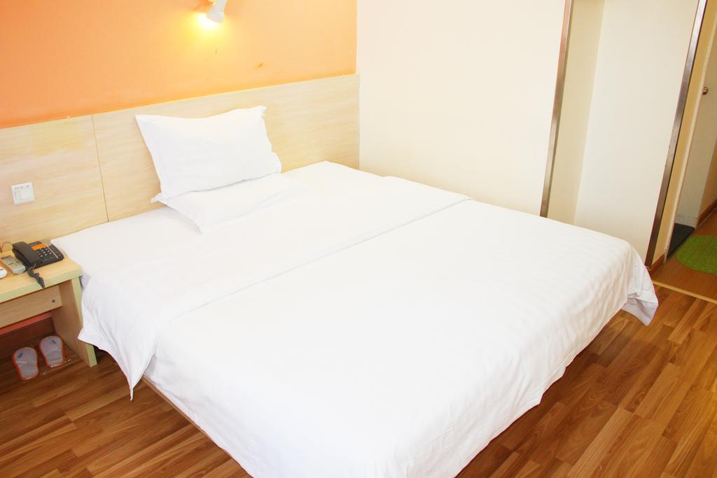 7Days Inn Guangzhou Gangding Longkou XI Road กวางโจว ภายนอก รูปภาพ
