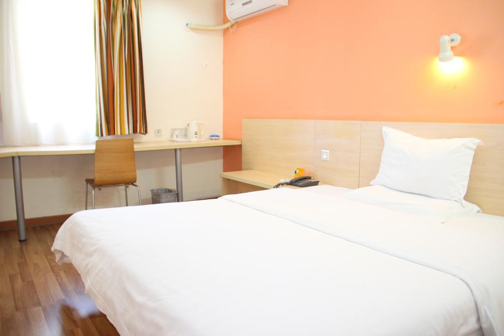 7Days Inn Guangzhou Gangding Longkou XI Road กวางโจว ภายนอก รูปภาพ