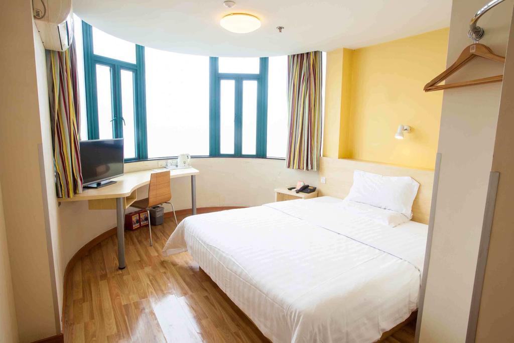 7Days Inn Guangzhou Gangding Longkou XI Road กวางโจว ห้อง รูปภาพ