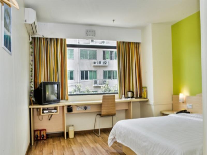 7Days Inn Guangzhou Gangding Longkou XI Road กวางโจว ภายนอก รูปภาพ